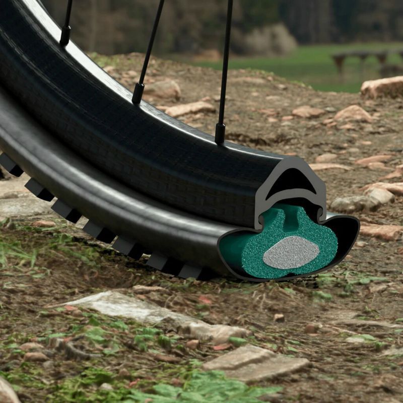 GIST Schiuma Antiforatura Per Pneumatici MTB Tubeless - Loop Light 68g, Per Ruote 26-27.5-29, Larghezza 2.1-2.40 (Venduto Singolo) - 2